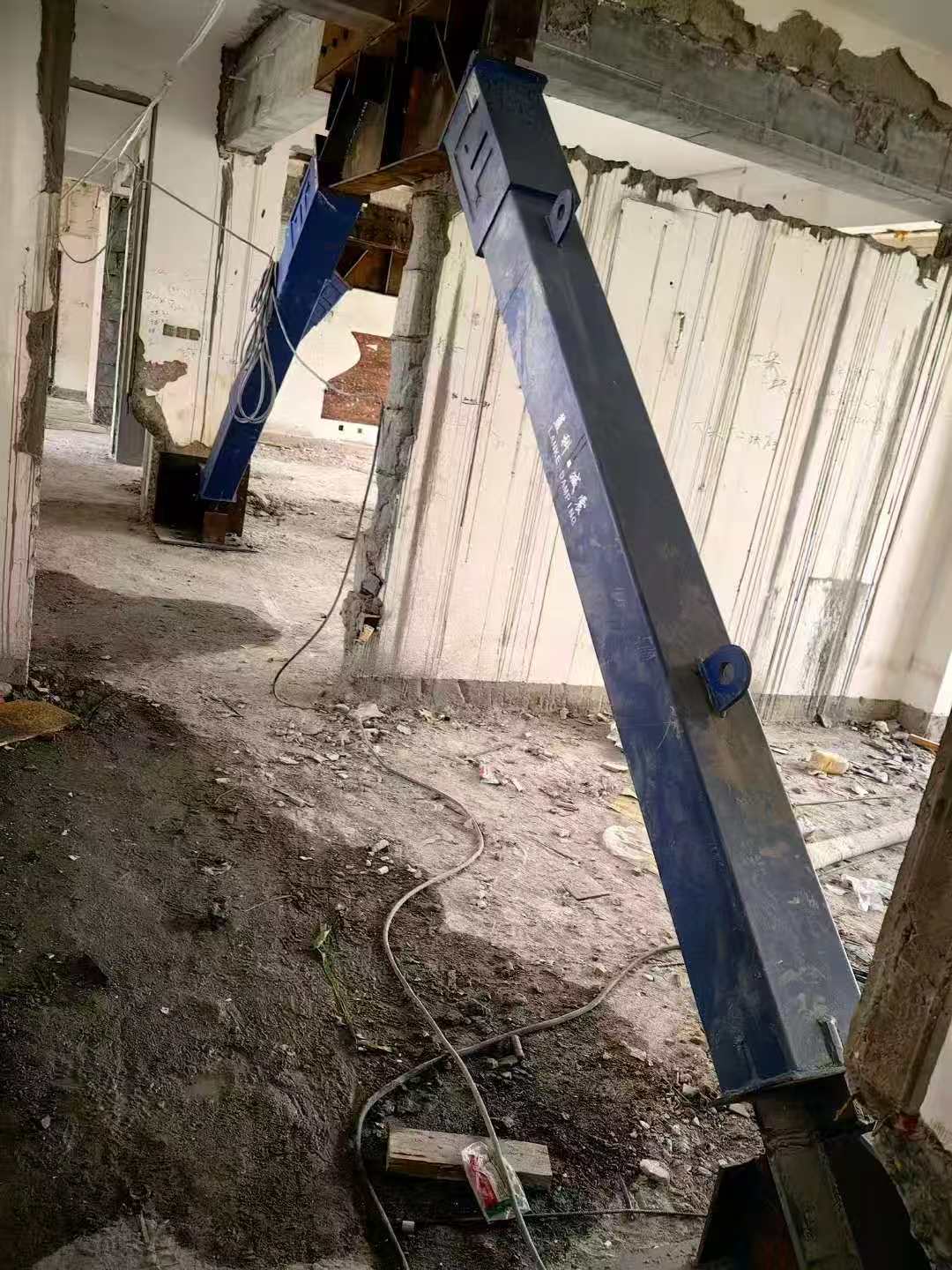宣化柱子粘钢加固施工工艺